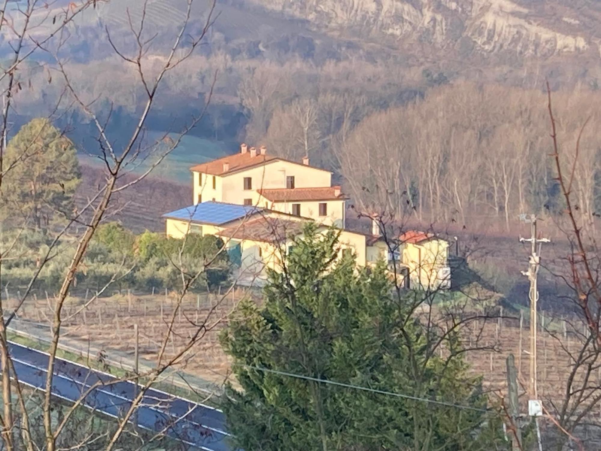 Ca' Vanello Borgo Tossignano 外观 照片