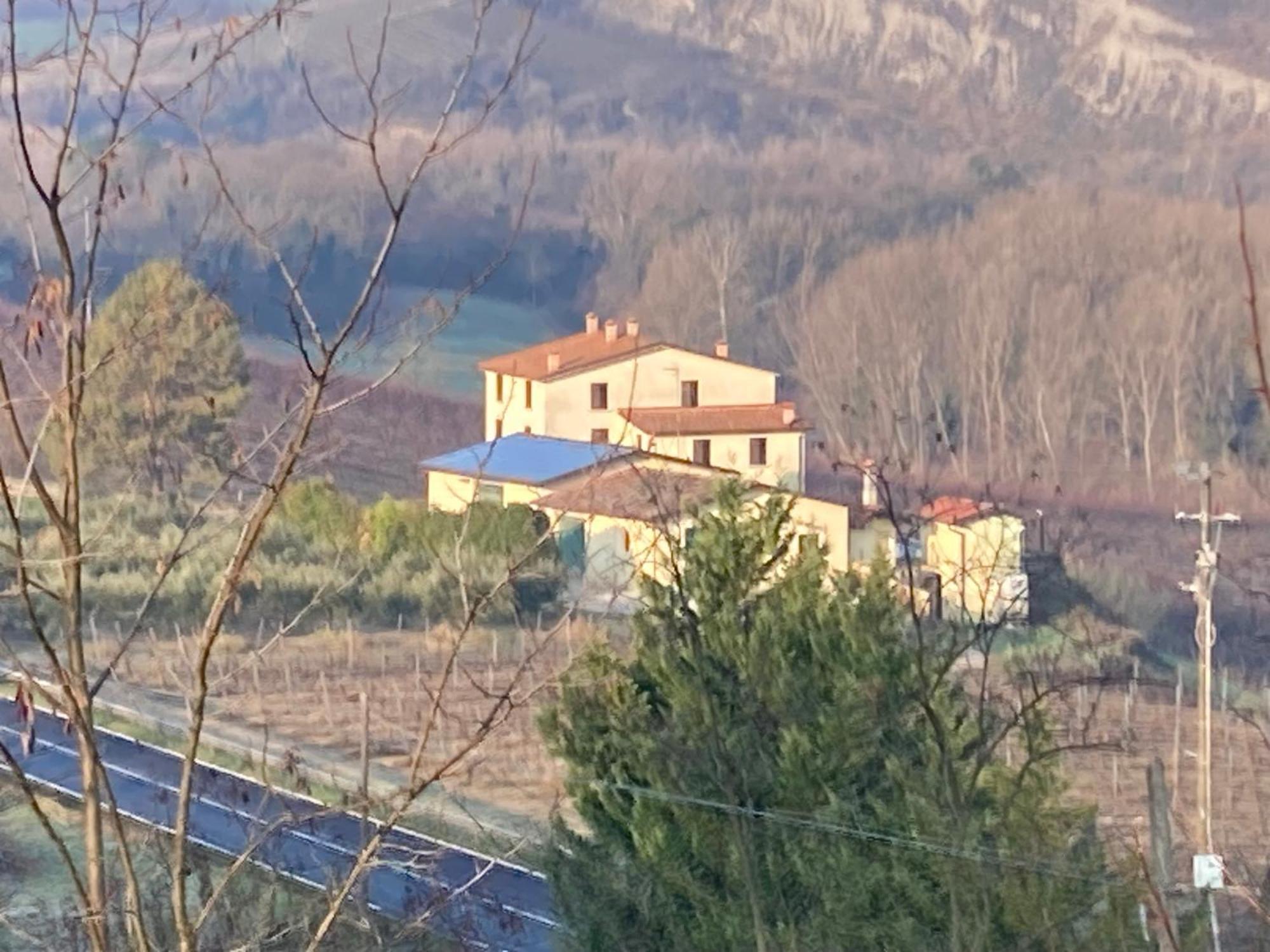 Ca' Vanello Borgo Tossignano 外观 照片