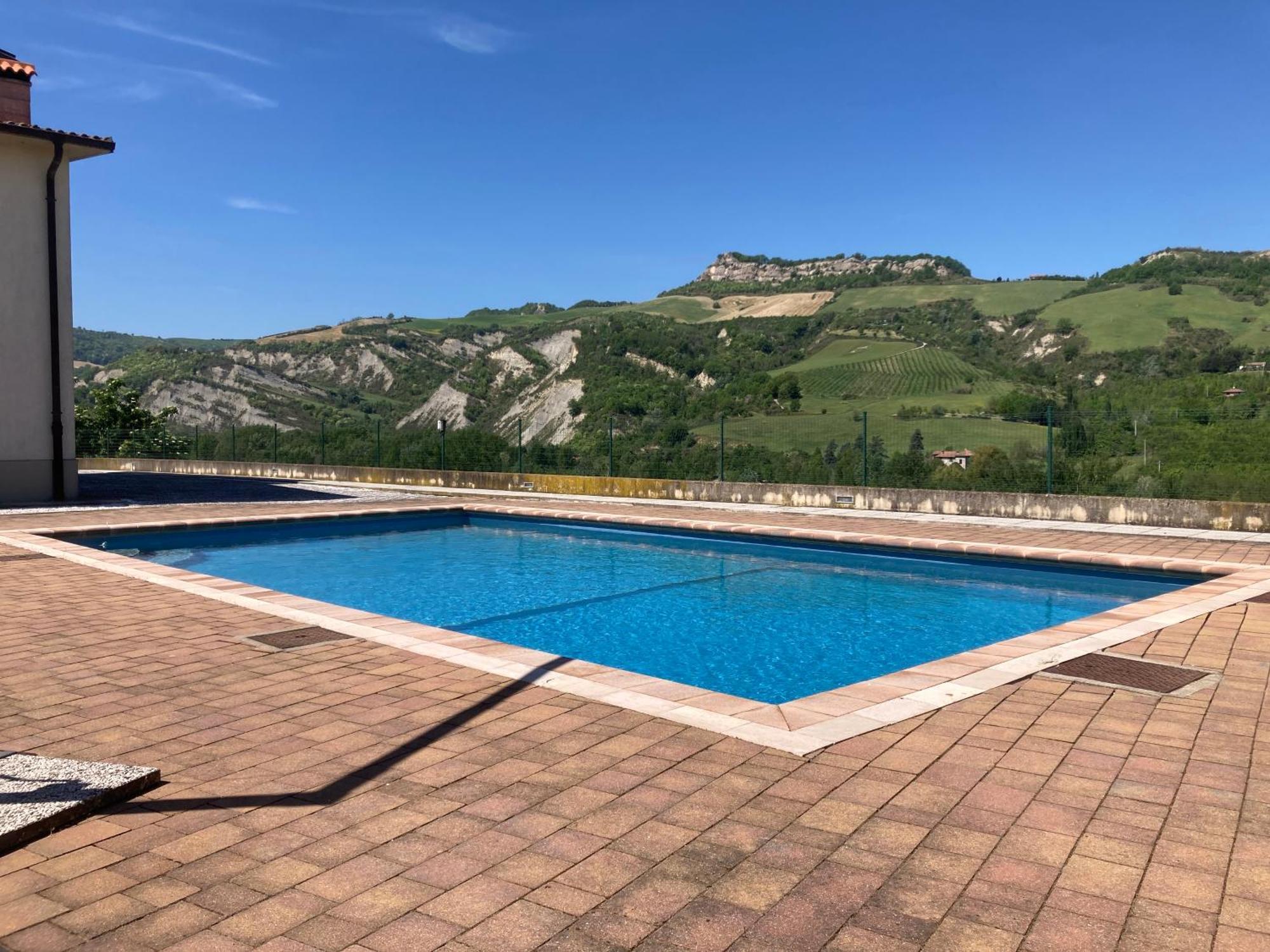 Ca' Vanello Borgo Tossignano 外观 照片