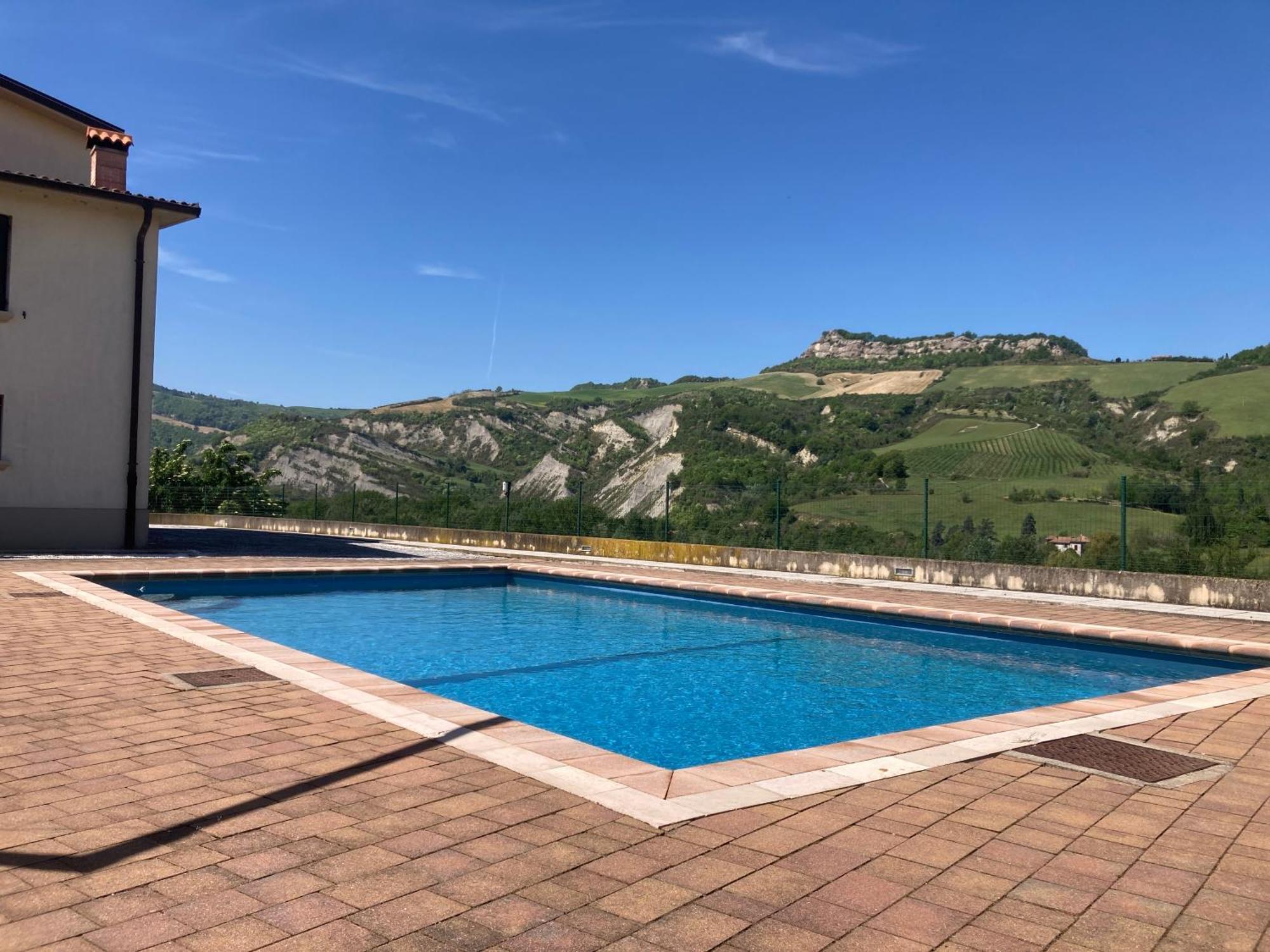 Ca' Vanello Borgo Tossignano 外观 照片